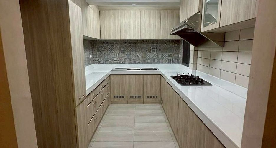 For rent 3 ベッドルーム house in Watthana, Bangkok