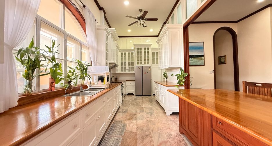 Haus zur Miete und zum Kauf mit 5 Zimmer in Hang Dong, Chiang Mai