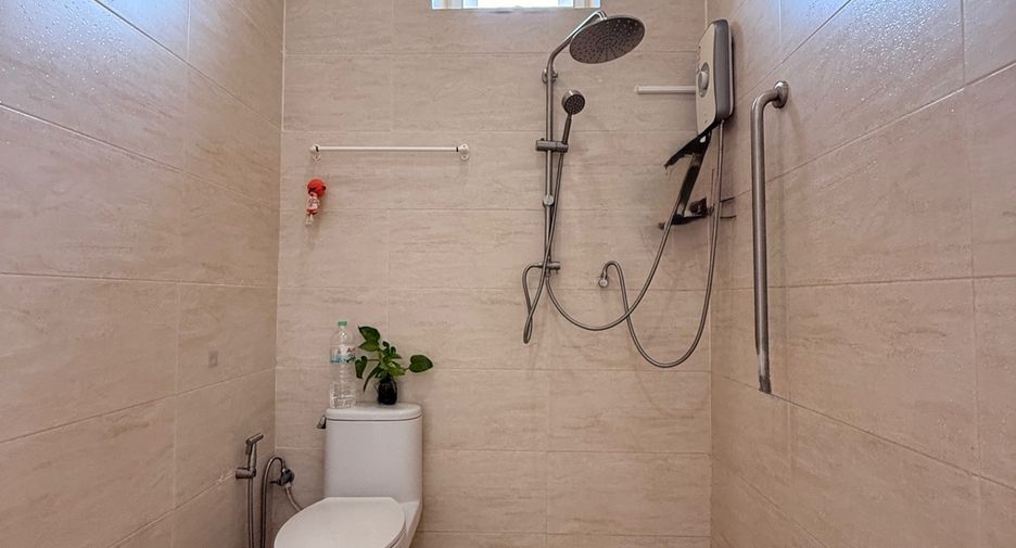 Haus zur Miete und zum Kauf mit 5 Zimmer in Hang Dong, Chiang Mai