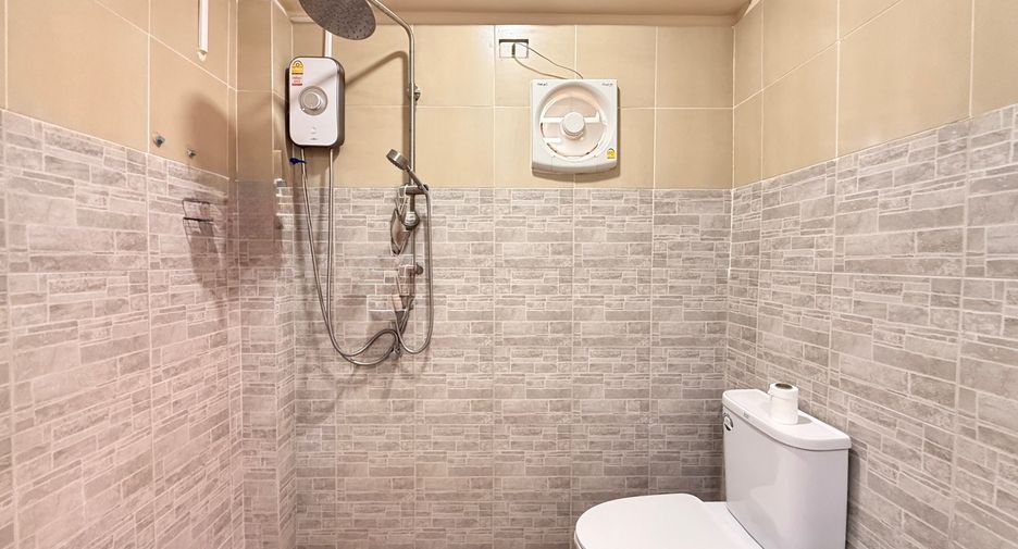 Haus zur Miete und zum Kauf mit 5 Zimmer in Hang Dong, Chiang Mai