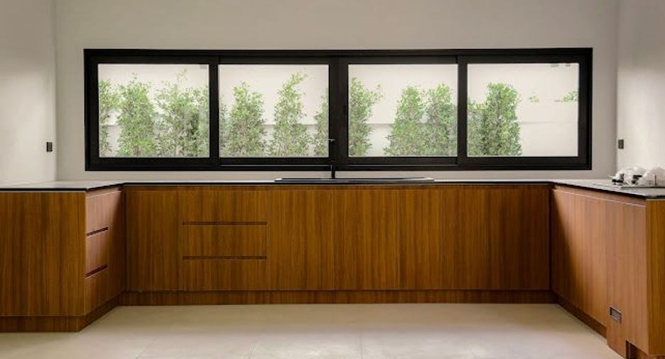 Casa en venta de 4 habitaciones en Prawet, Bangkok
