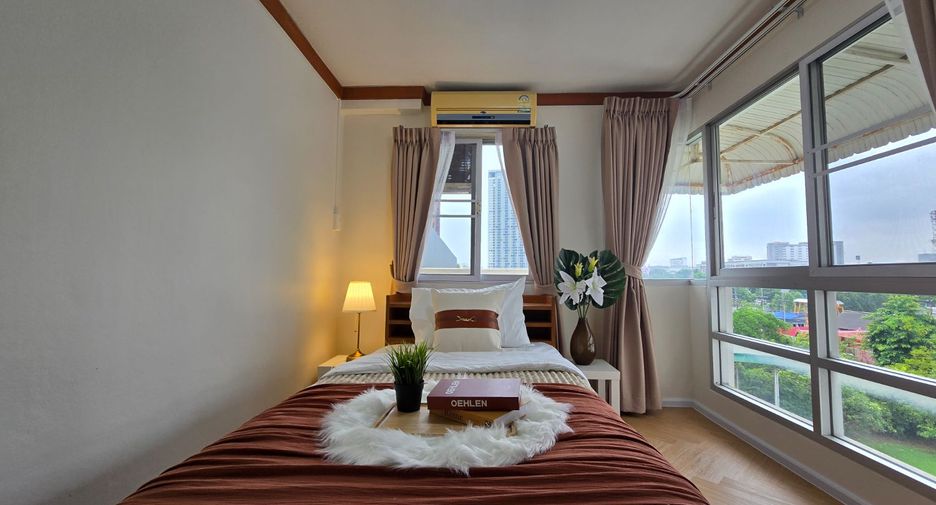 For sale 2 bedrooms condo in Chatuchak, Bangkok