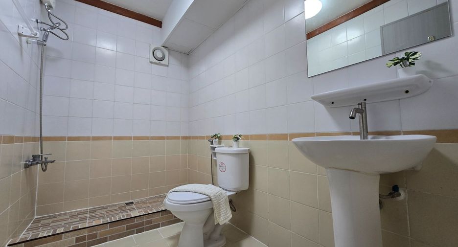 For sale 2 bedrooms condo in Chatuchak, Bangkok