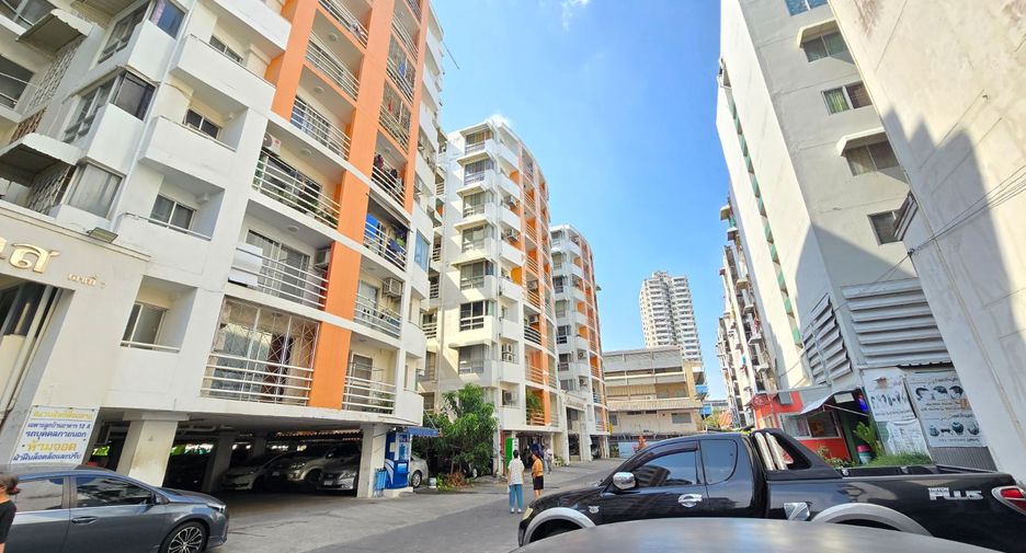 For sale 2 bedrooms condo in Chatuchak, Bangkok