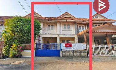 Reihenhaus zum Kauf mit 3 Zimmer in Phutthamonthon, Nakhon Pathom
