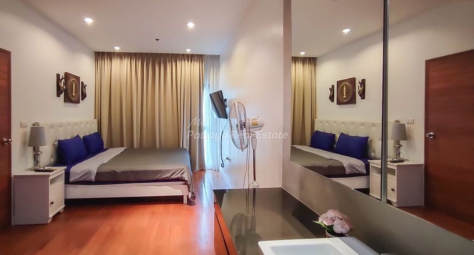 For rent 2 bedrooms condo in Pratumnak, Pattaya