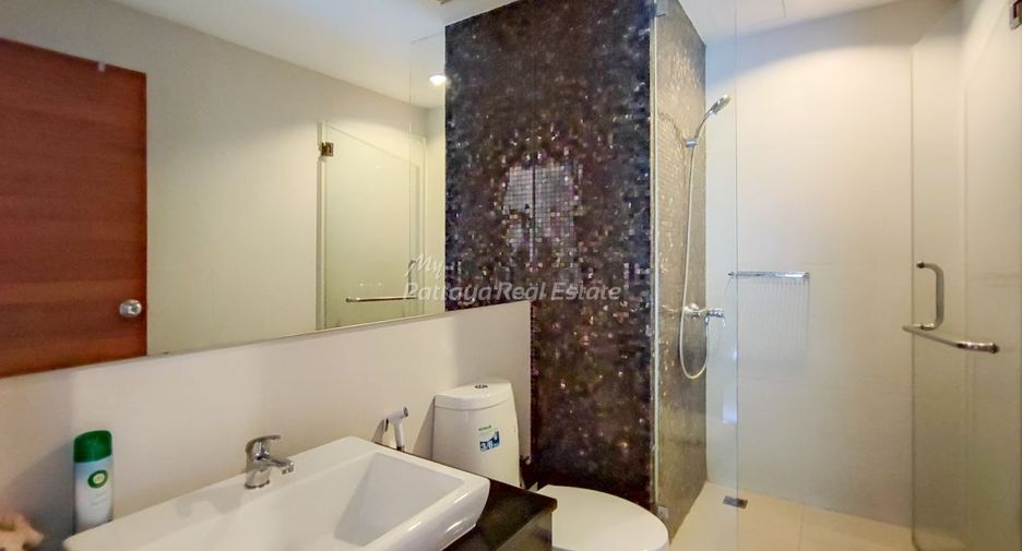 For rent 2 bedrooms condo in Pratumnak, Pattaya