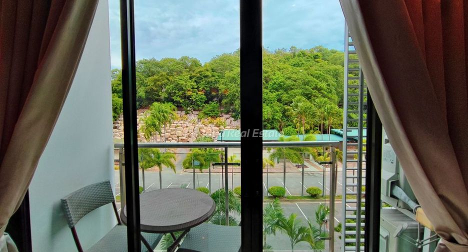 For rent 2 bedrooms condo in Pratumnak, Pattaya