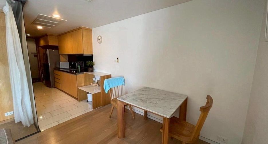 For rent 1 bed condo in Watthana, Bangkok