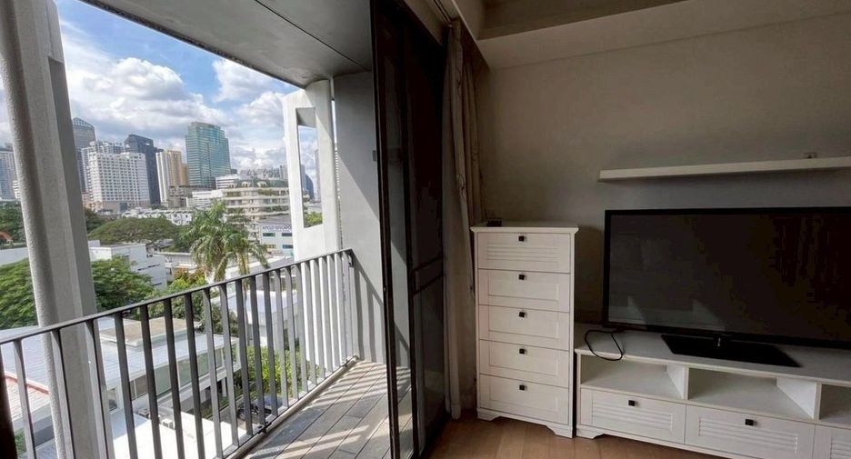 For rent 1 bed condo in Watthana, Bangkok