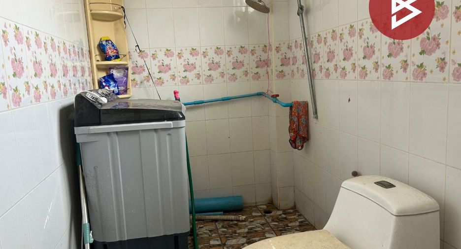 For sale 3 bedrooms house in Phanat Nikhom, Chonburi