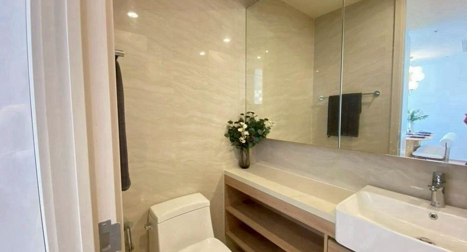 For rent 2 bedrooms condo in Watthana, Bangkok