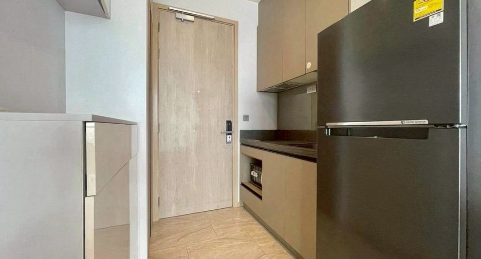 For rent 1 bed condo in Huai Khwang, Bangkok