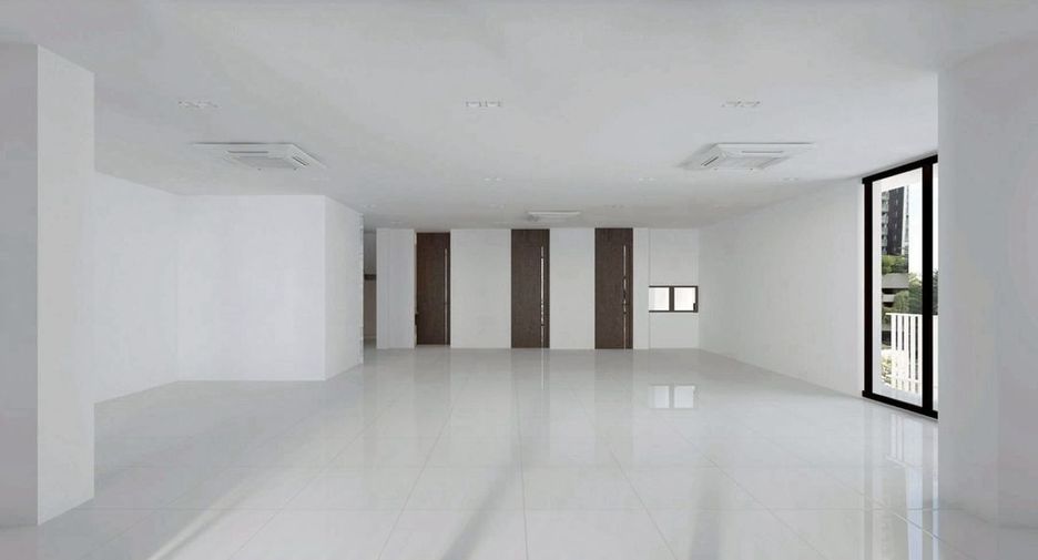For rent retail Space in Huai Khwang, Bangkok