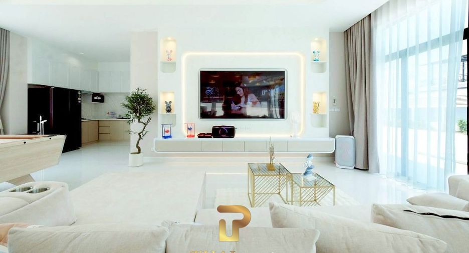 For sale 5 bedrooms villa in Sattahip, Chonburi