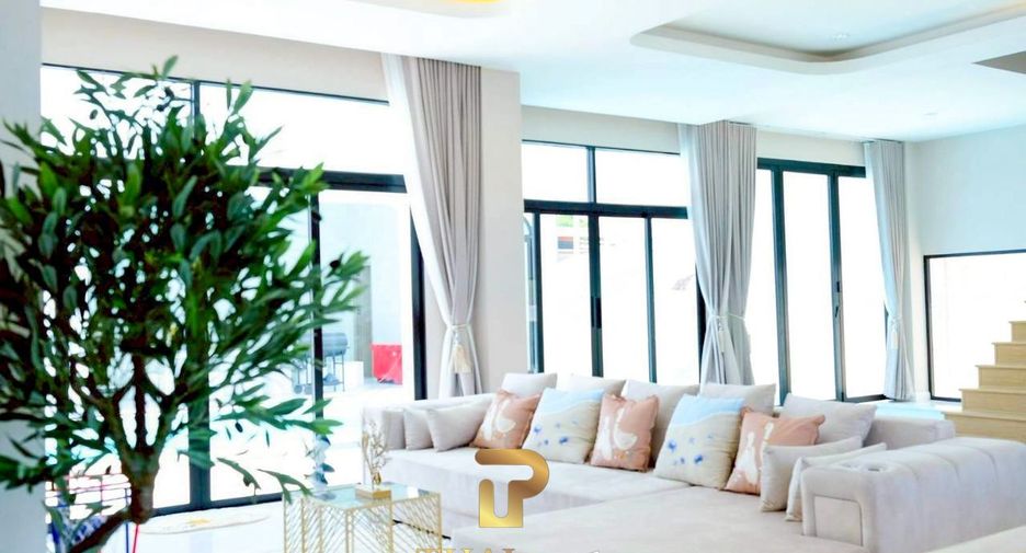 For sale 5 bedrooms villa in Sattahip, Chonburi