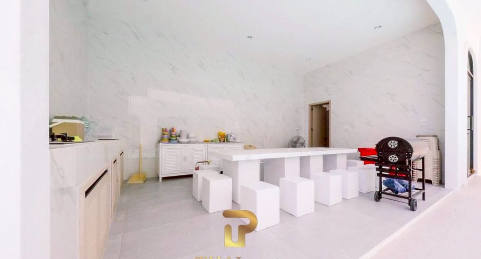For sale 5 bedrooms villa in Sattahip, Chonburi