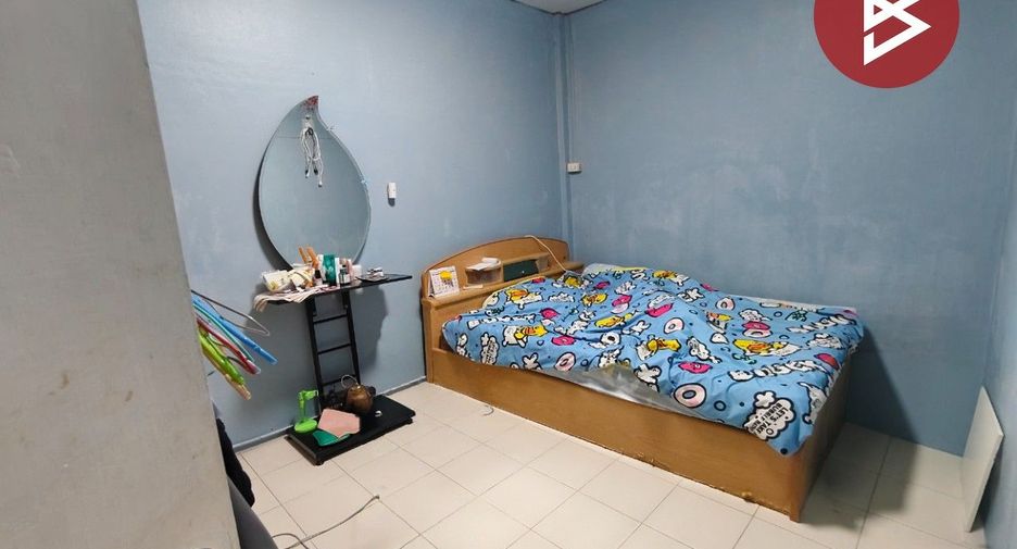 Reihenhaus zum Kauf mit 1 Zimmer in Mueang Samut Prakan, Samut Prakan