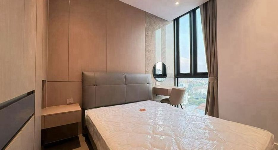 For rent 3 bedrooms condo in Sathon, Bangkok