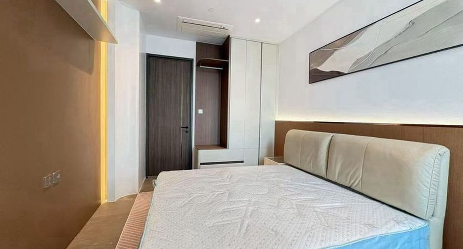 For rent 2 bedrooms condo in Sathon, Bangkok