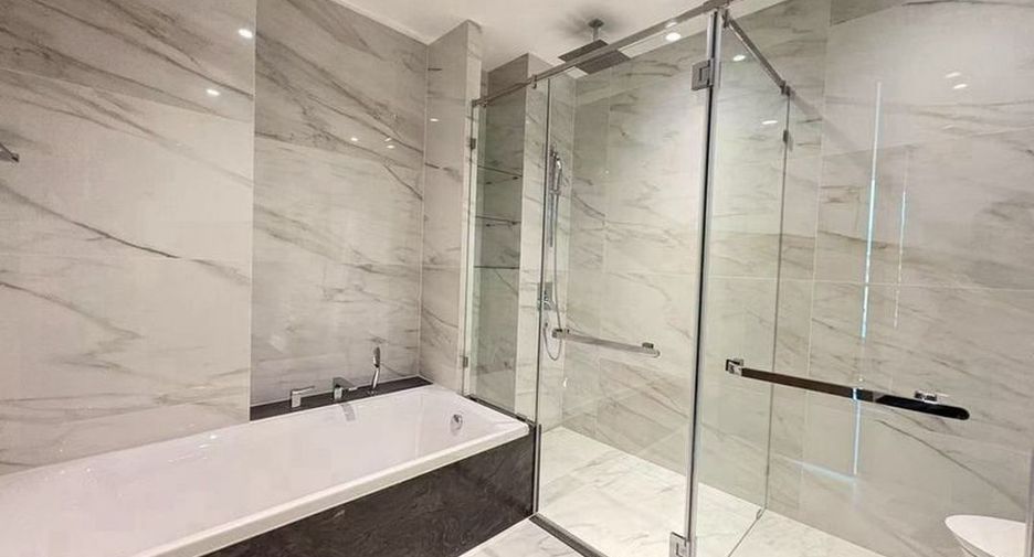 For rent 2 bedrooms condo in Sathon, Bangkok