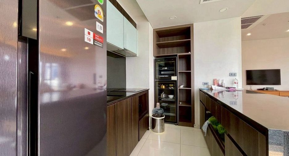 For rent and for sale 3 bedrooms condo in Watthana, Bangkok