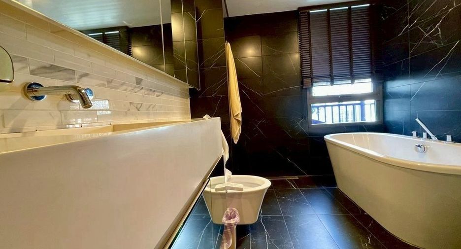 For rent and for sale 3 bedrooms condo in Watthana, Bangkok