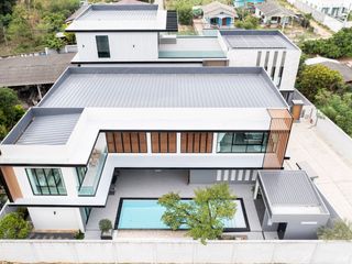 For sale 5 bedrooms villa in Bang Lamung, Chonburi