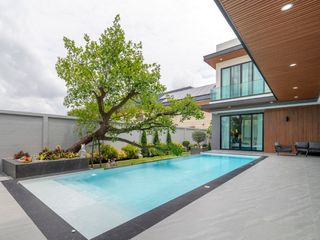 For sale 5 bedrooms villa in Bang Lamung, Chonburi