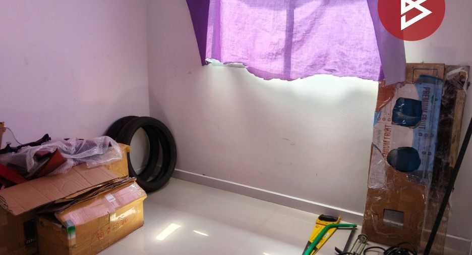 For sale 3 bedrooms townhouse in Lat Krabang, Bangkok