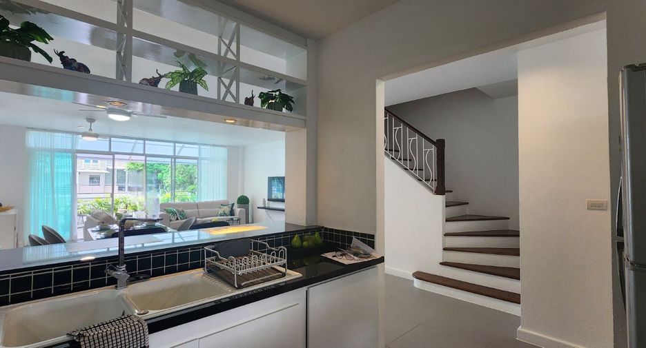 For rent 2 bedrooms townhouse in Mueang Phuket, Phuket