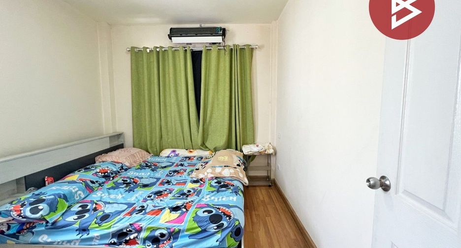 Casa adosada en venta de 3 habitaciones en Si Racha, Chonburi