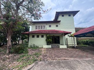 For sale 4 bedrooms house in Mueang Rayong, Rayong