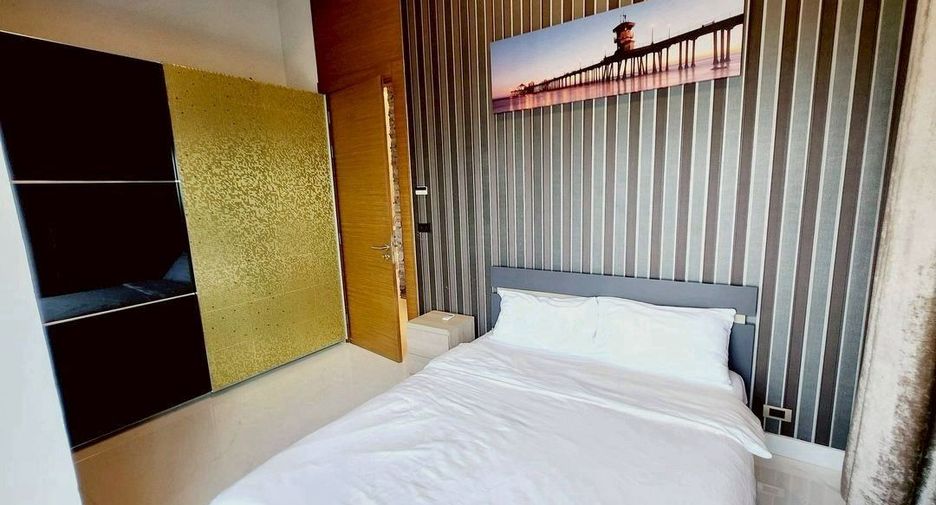 For rent 4 bedrooms condo in Watthana, Bangkok
