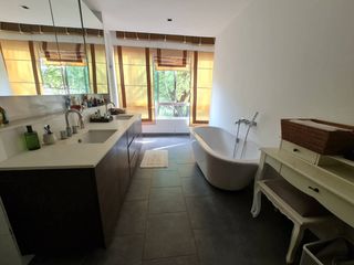 For sale 3 bedrooms condo in Yan Nawa, Bangkok