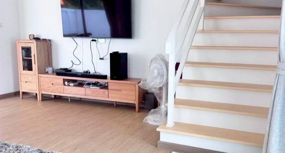 For sale 3 bedrooms townhouse in Mueang Chanthaburi, Chanthaburi