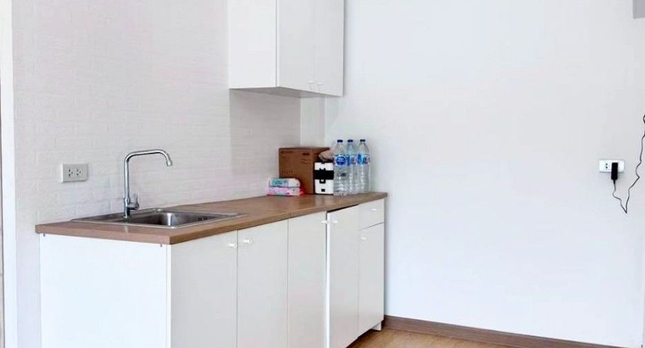 For sale 3 bedrooms townhouse in Mueang Chanthaburi, Chanthaburi