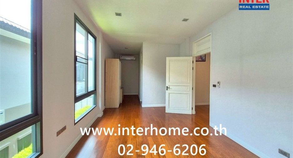 For sale 4 bedrooms house in Thawi Watthana, Bangkok
