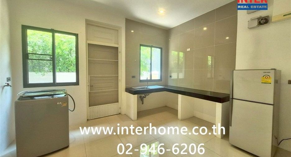 For sale 4 bedrooms house in Thawi Watthana, Bangkok