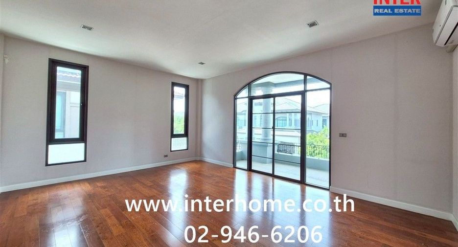 For sale 4 bedrooms house in Thawi Watthana, Bangkok