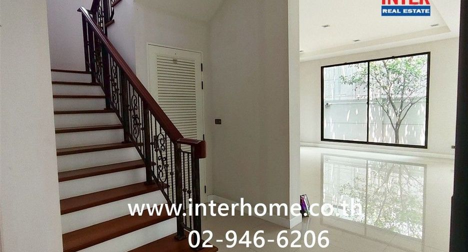 For sale 4 bedrooms house in Thawi Watthana, Bangkok