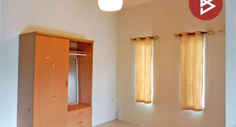 For sale 4 bedrooms house in Si Rattana, Sisaket