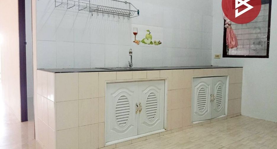 For sale 4 bedrooms house in Si Rattana, Sisaket