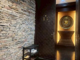 For rent 5 bedrooms townhouse in Yan Nawa, Bangkok