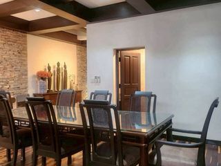 For rent 5 bedrooms townhouse in Yan Nawa, Bangkok