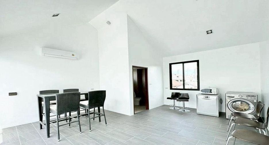 For sale 6 bedrooms house in Khlong San, Bangkok