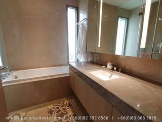 For rent 2 bedrooms condo in Khlong San, Bangkok