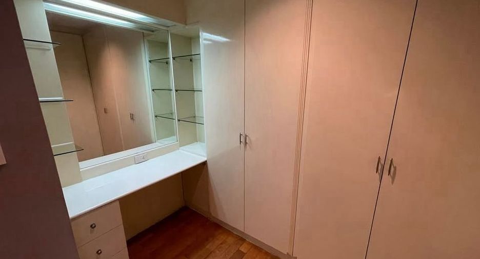 For rent and for sale 2 bedrooms condo in Watthana, Bangkok