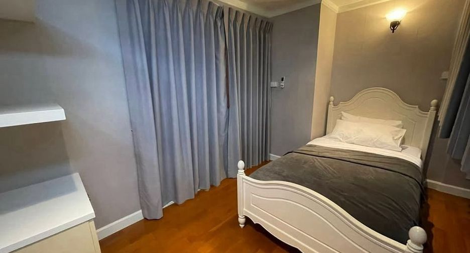 For rent and for sale 2 bedrooms condo in Watthana, Bangkok