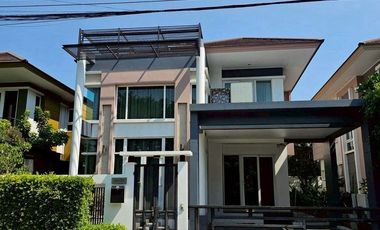 À louer et à vendre 5 chambres maison à Chatuchak, Bangkok